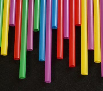 Wat zijn de verschillen tussen polycarbonaat en plexiglas platen