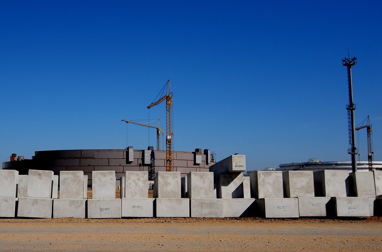 Het gebruik van betonnen legoblokken